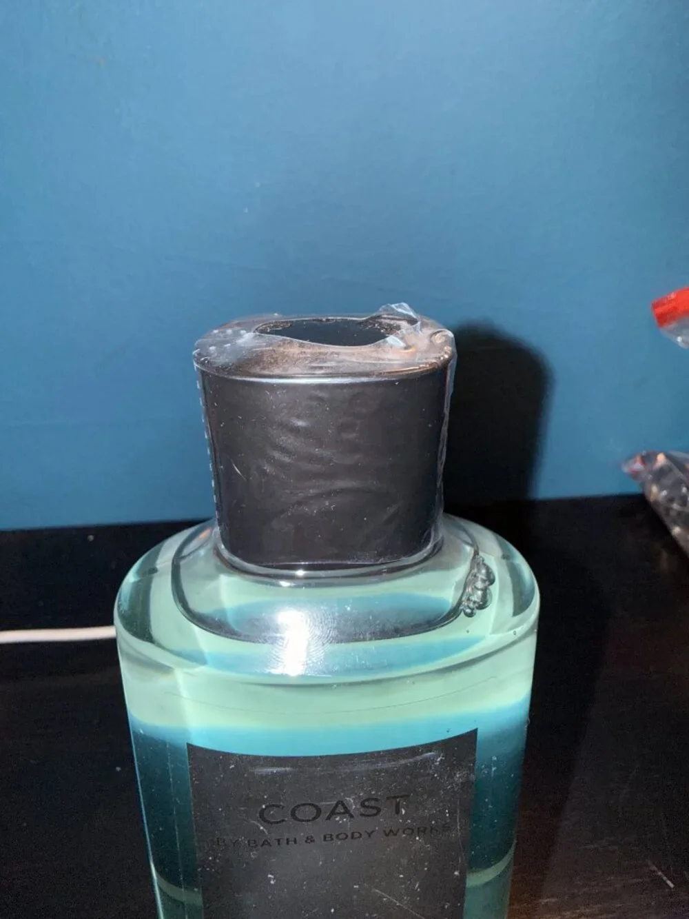 Sealed Coast 3 in 1 Men's body wash - bath and body works (10 fl oz)